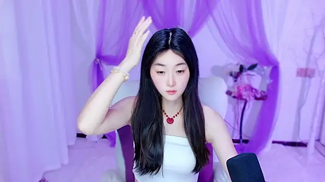 Snapshot of Tili_Lucky chatting on June 4, 1:10 am Tili Lucky online show from June 4, 1:10 am