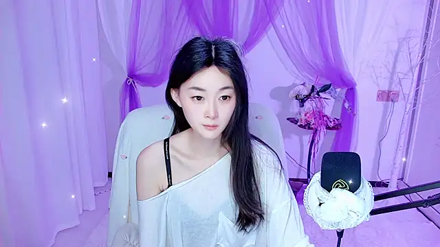 Snapshot of Tili_Lucky chatting on June 16, 1:05 am Tili Lucky online show from June 16, 1:05 am