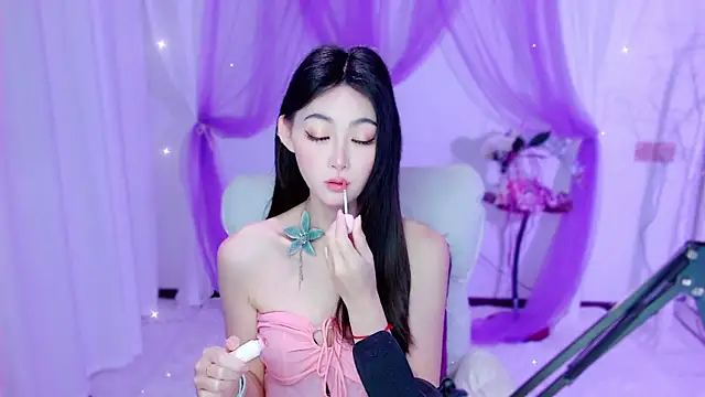 Snapshot of Tili_Lucky chatting on May 14, 12:51 am Tili Lucky online show from May 14, 12:51 am