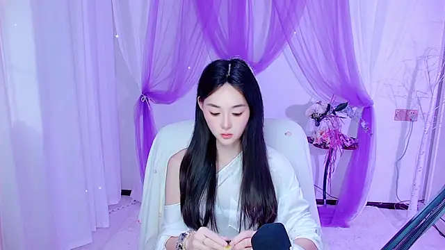 Snapshot of Tili_Lucky chatting on June 22, 1:11 am Tili Lucky online show from June 22, 1:11 am