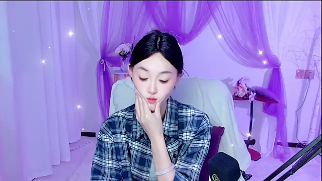 Snapshot of Tili_Lucky chatting on July 13, 1:05 am Tili Lucky online show from July 13, 1:05 am