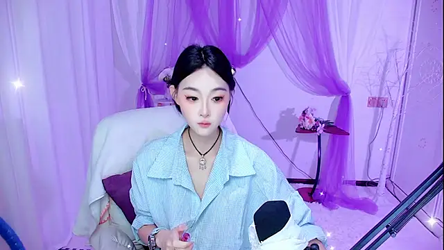 Snapshot of Tili_Lucky chatting on August 2, 1:26 am Tili Lucky online show from August 2, 1:26 am