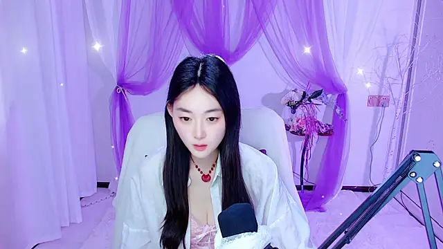 Snapshot of Tili_Lucky chatting on June 13, 1:14 am Tili Lucky online show from June 13, 1:14 am