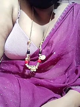 tamilkavitha123 online show from May 25, 4:38 pm