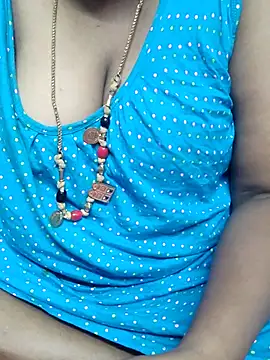 tamilkavitha123 online show from July 13, 2:55 am