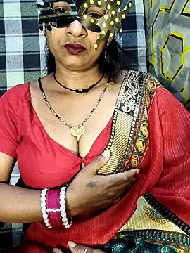 Juli 80 online show from May 13, 6:37 pm