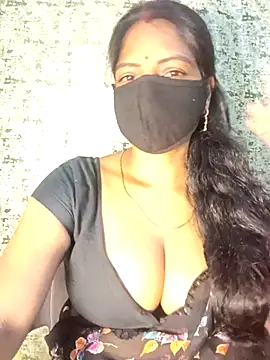 Juli 80 online show from July 18, 1:36 am