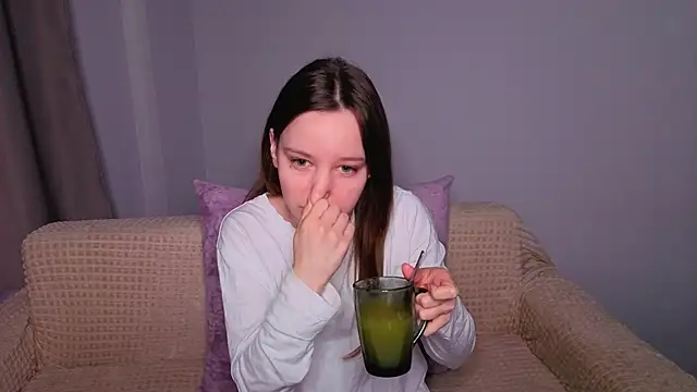 lolytaberry online show from June 12, 2:09 am