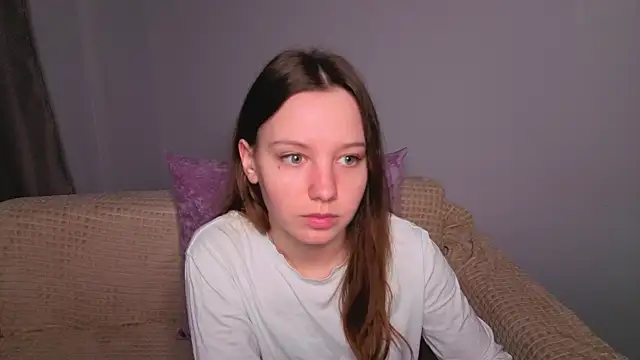 lolytaberry online show from June 8, 1:39 am