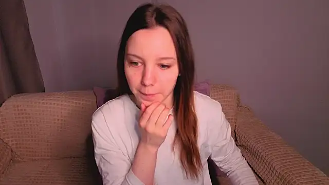 lolytaberry online show from June 1, 1:50 am