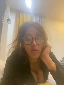 Snapshot of SUBSULTAN chatting on May 6, 8:51 am SUBSULTAN online show from May 6, 8:51 am