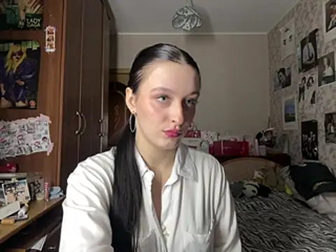 Angelina Floran online show from May 12, 4:35 pm
