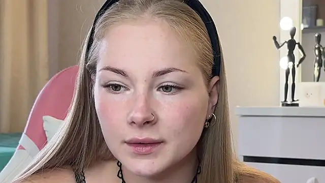 KayCampbell online show from July 16, 9:17 am