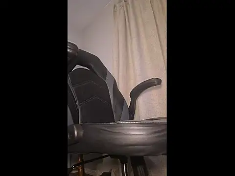 Huew-G-Rection online show from May 10, 11:17 pm