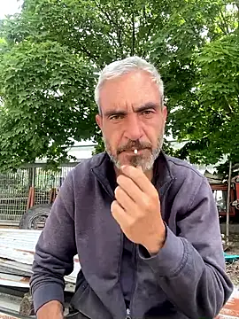 mauro22cm4 online show from May 8, 11:25 am