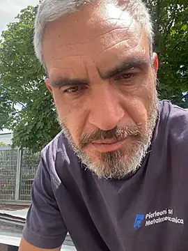 mauro22cm4 online show from May 7, 11:35 am