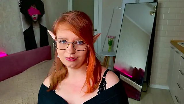 Luna404 online show from May 10, 7:16 pm