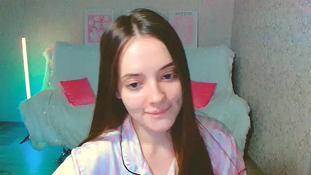 Snapshot of SiennaMia chatting on June 4, 3:49 pm SiennaMia online show from June 4, 3:49 pm