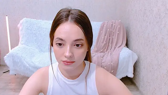 Snapshot of SiennaMia chatting on June 2, 4:56 am SiennaMia online show from June 2, 4:56 am