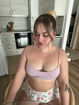 lilixcake online show from May 27, 12:56 pm