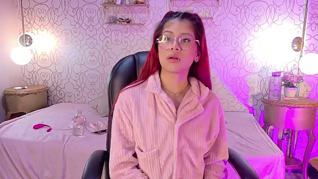 zoeecarter  online show from May 13, 12:01 pm