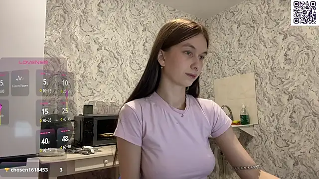 HinaDesire online show from May 28, 8:59 pm