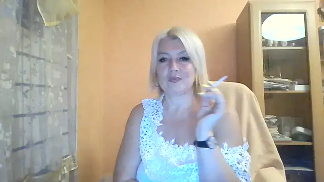 MollyyJoyy online show from June 19, 8:36 pm
