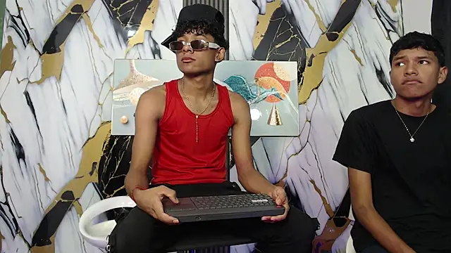 Snapshot of BOUL_GUYS chatting on May 9, 7:17 pm BOUL GUYS online show from May 9, 7:17 pm