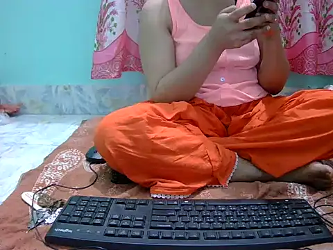 angelqueen19 online show from May 13, 8:05 pm