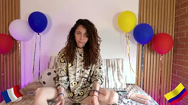 alissonandree online show from June 19, 6:58 pm