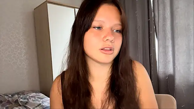 EmilyMercurial online show from July 29, 8:24 am