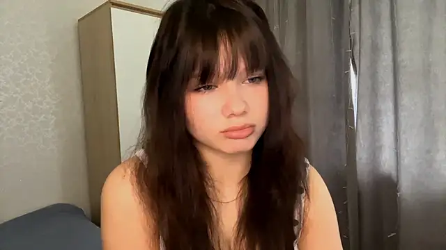 EmilyMercurial online show from June 4, 8:41 am
