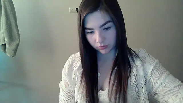 Kira711q online show from May 7, 3:37 pm