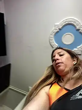 queen silvanna online show from June 19, 1:39 pm