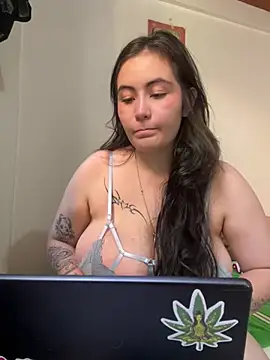 LiaxxKarla online show from May 31, 9:15 pm