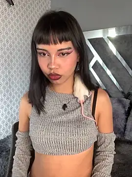 AntonellaCooper Pink online show from May 11, 5:32 pm