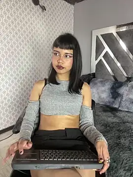 AntonellaCooper Pink online show from May 12, 5:30 pm