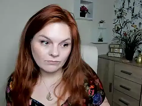 GingerKitten1 online show from May 13, 1:51 pm