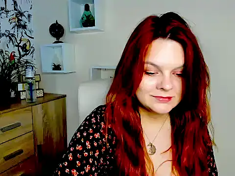 GingerKitten1 online show from May 8, 5:55 am