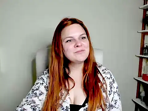 GingerKitten1 online show from June 18, 5:28 am