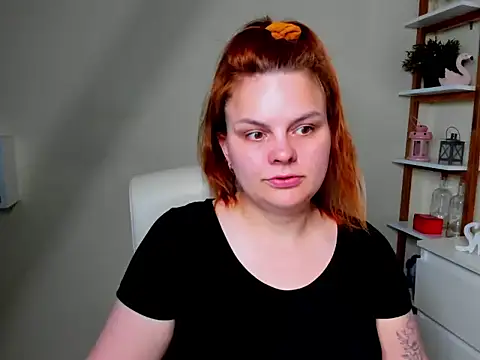 GingerKitten1 online show from June 2, 5:29 am