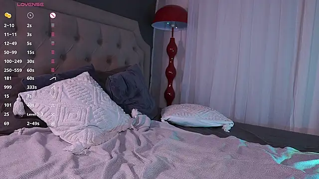 oopsie boobsie online show from June 10, 5:52 am