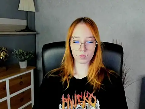 foxSonya online show from May 15, 5:38 am