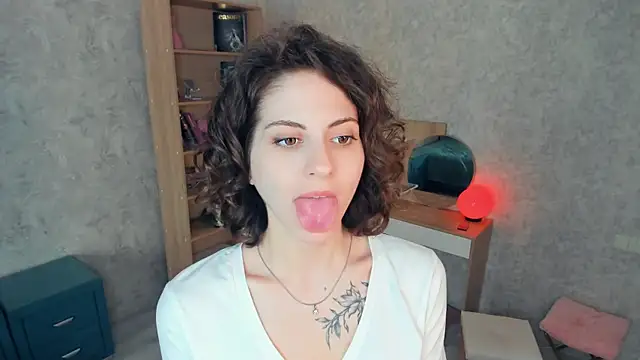 Kimasichka online show from May 17, 5:40 am