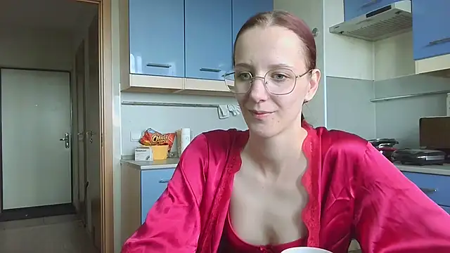Lucy Crystal online show from May 25, 8:13 am