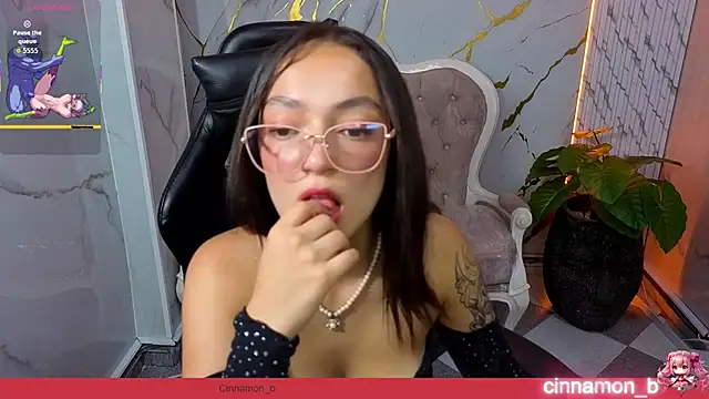 Cinnamon b online show from May 14, 7:55 pm