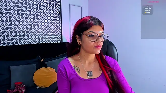 amelie furtado online show from June 1, 1:33 pm