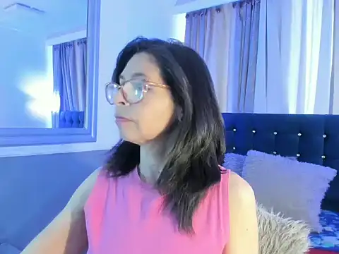 lena gray online show from June 17, 1:32 pm