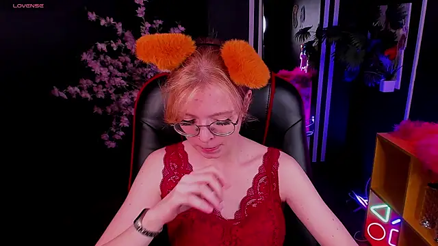 FoxxyyPolly online show from July 4, 5:14 am
