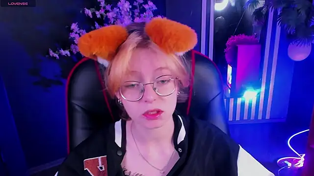 FoxxyyPolly online show from May 30, 5:25 am